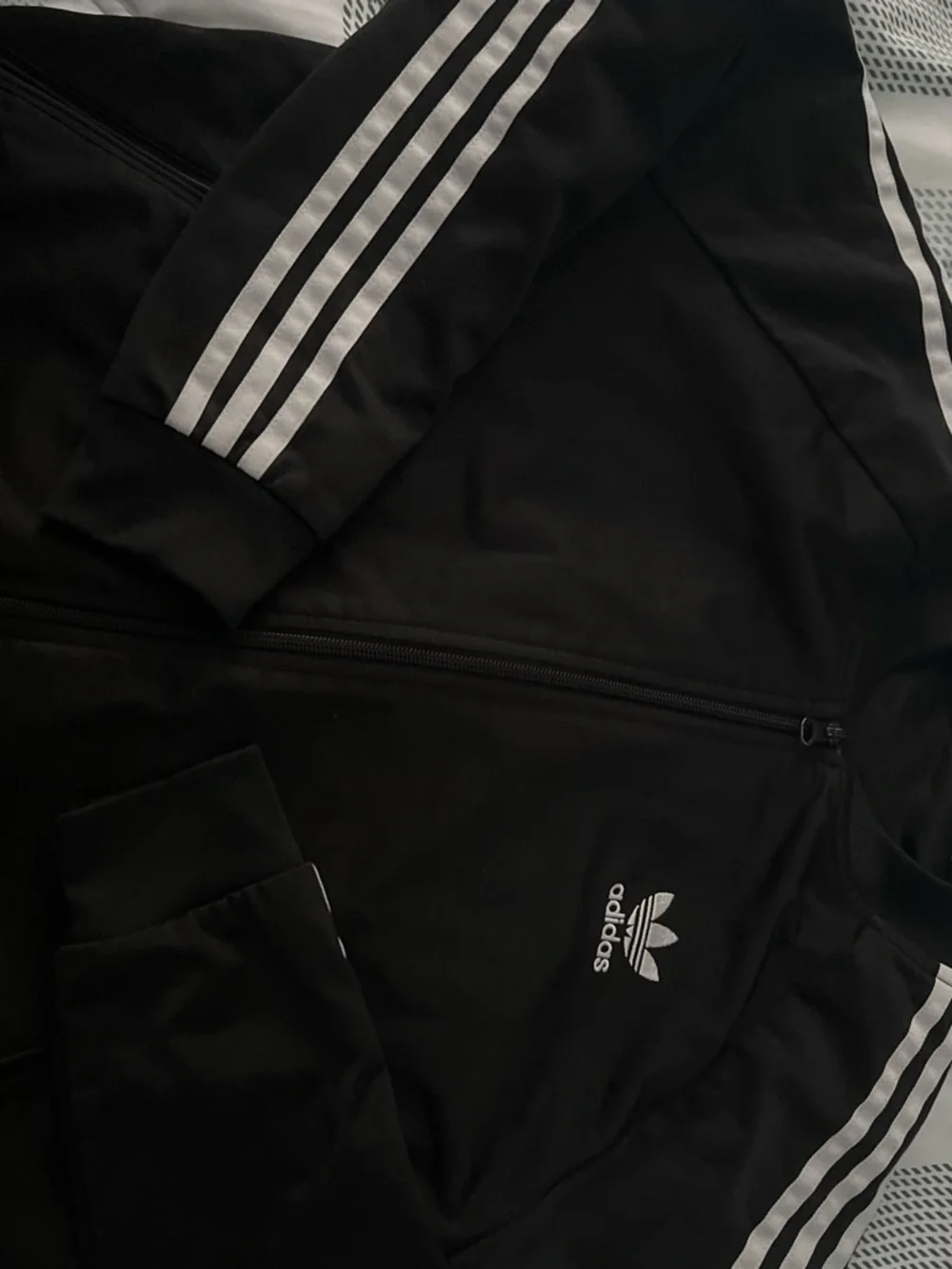 adidas lightweight zip